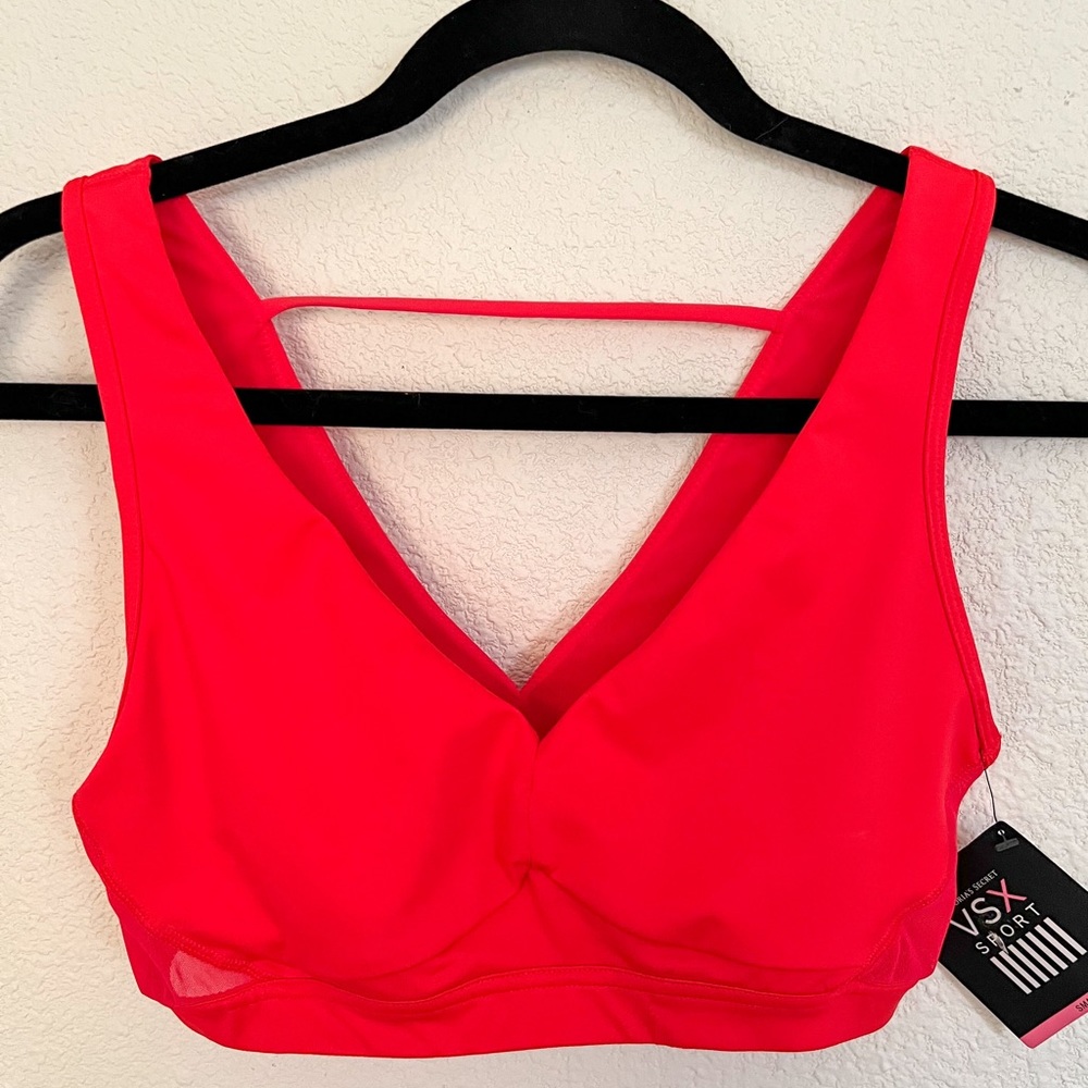 NWT Victoria’s Secret Sports Bra